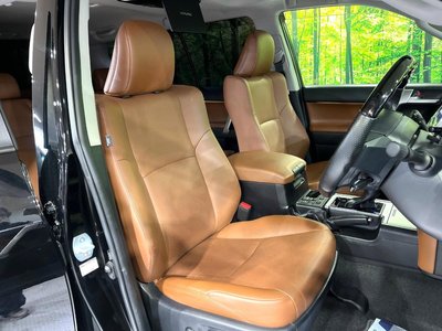 TOYOTA LAND CRUISER PRADO - 8