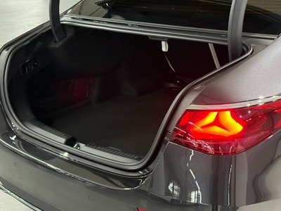 MERCEDES-BENZ E-CLASS - 10