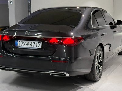 MERCEDES-BENZ E-CLASS - 2