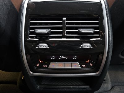 2023 BMW X6 — миниатюра 17