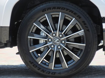 صورة مصغرة 13 لـ 2025 Lexus GX