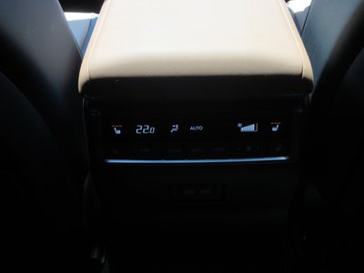 صورة مصغرة 36 لـ 2025 Lexus GX