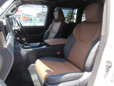 صورة مصغرة 31 لـ 2025 Lexus GX