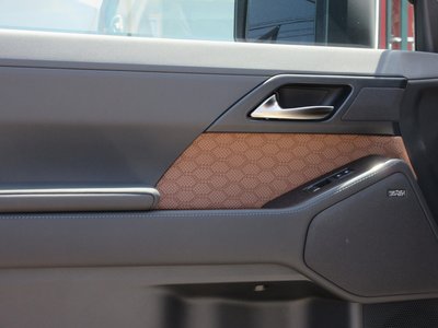 صورة مصغرة 38 لـ 2025 Lexus GX