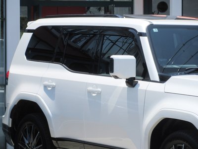 صورة مصغرة 14 لـ 2025 Lexus GX
