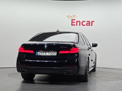 2022 BMW 5 SERIES 照片 3