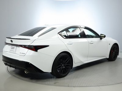 صورة 6 لـ 2023 Lexus IS