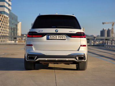 BMW X7 - 7