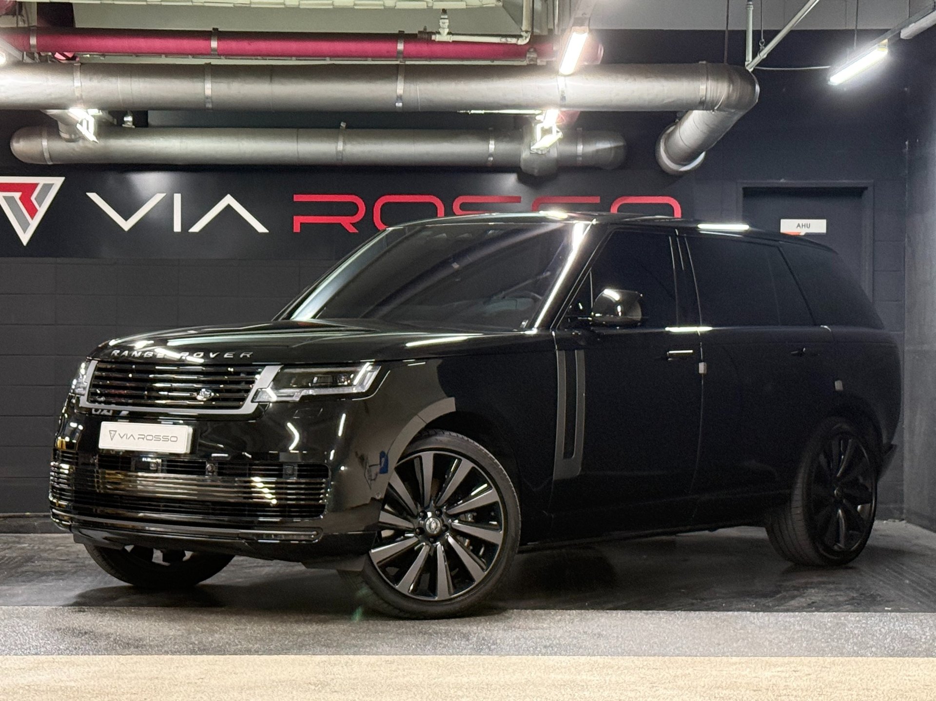 LAND ROVER RANGE ROVER - View 1