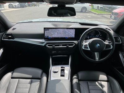 2025 BMW 3 SERIES thumbnail 11