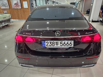MERCEDES-BENZ E-CLASS - 3