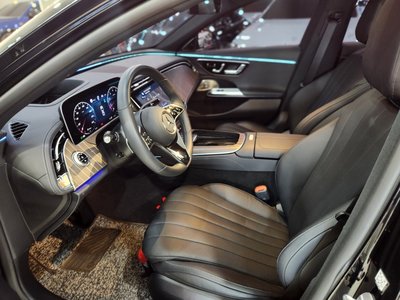 MERCEDES-BENZ E-CLASS - 10