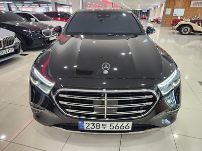 MERCEDES-BENZ E-CLASS - 2