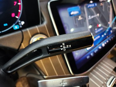 MERCEDES-BENZ E-CLASS - 9