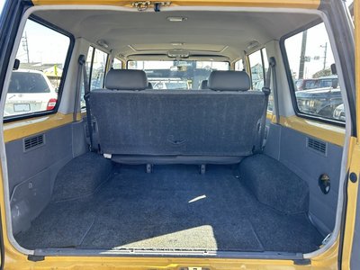 TOYOTA LAND CRUISER 70 - 9