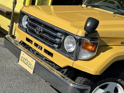 TOYOTA LAND CRUISER 70 - 5