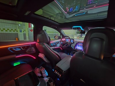 MERCEDES-BENZ EQS - 9