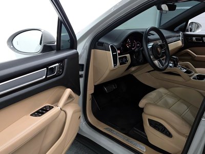 PORSCHE CAYENNE - 10