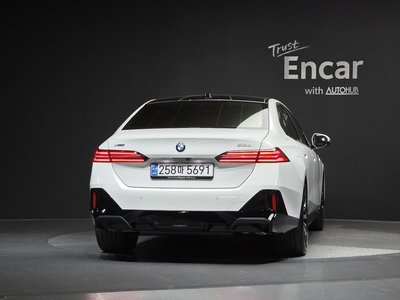 BMW 5 SERIES - 4