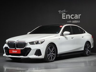 BMW 5 SERIES - 1