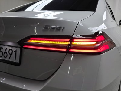 BMW 5 SERIES - 10