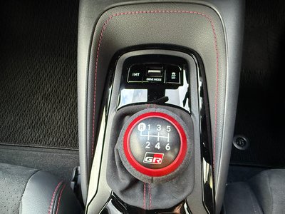 2025 Toyota GR COROLLA — миниатюра 21