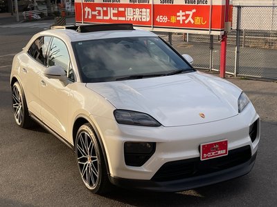 PORSCHE MACAN - 9