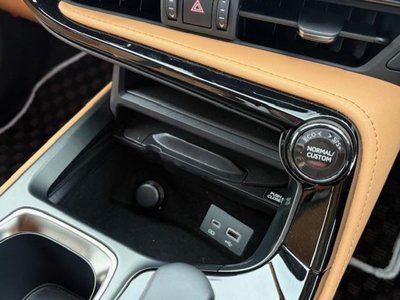 صورة 8 لـ 2024 Lexus NX
