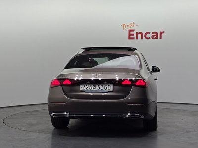 MERCEDES-BENZ E-CLASS - 3