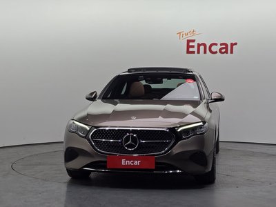 MERCEDES-BENZ E-CLASS - 2