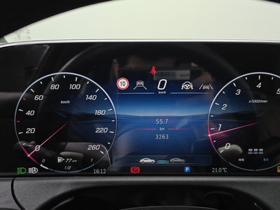 MERCEDES-BENZ E-CLASS - 8