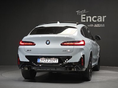 صورة 4 لـ 2025 BMW X4