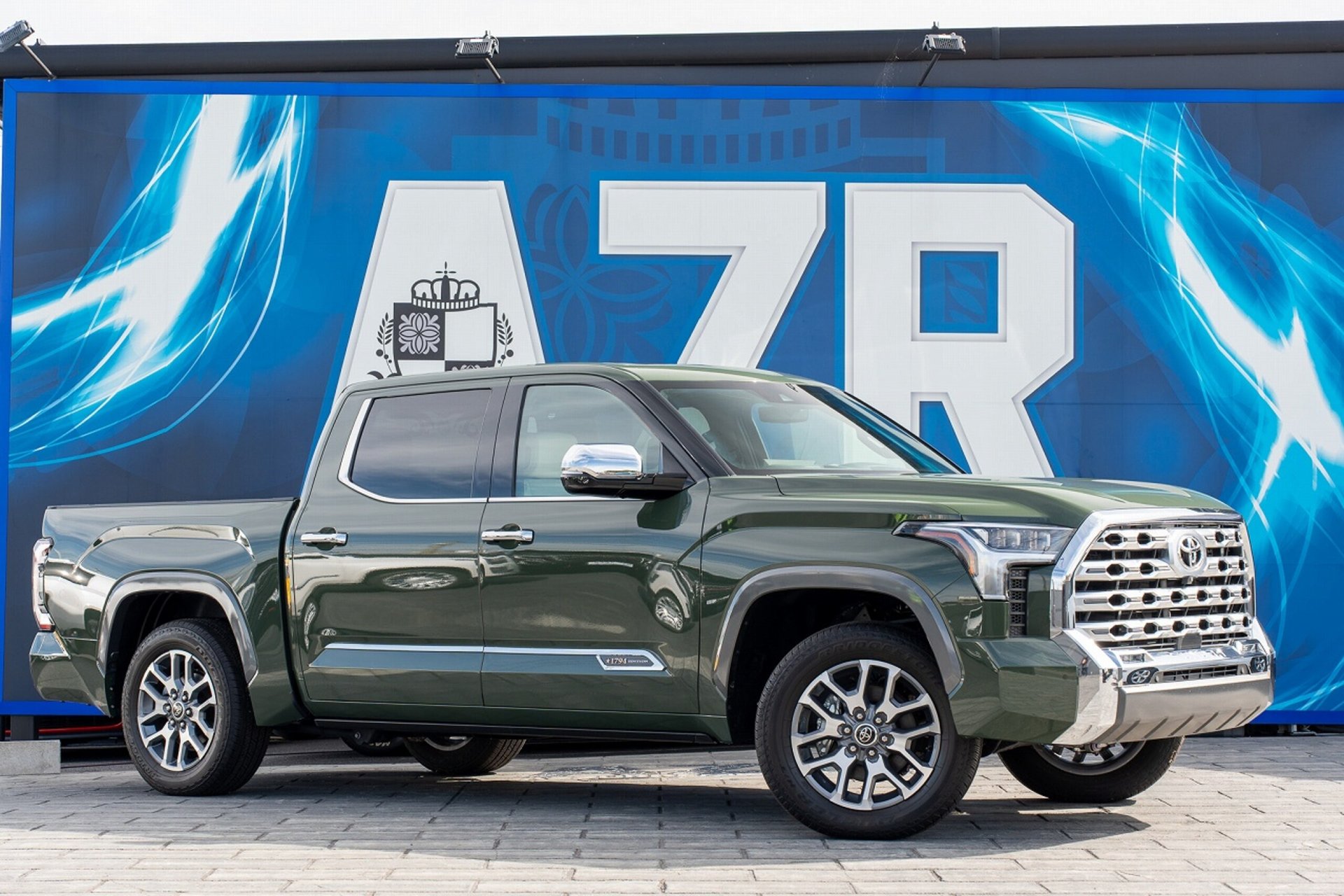 TOYOTA TUNDRA - View 1