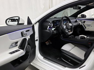 MERCEDES-BENZ CLA - 10