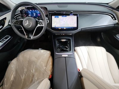 MERCEDES-BENZ E-CLASS - 1