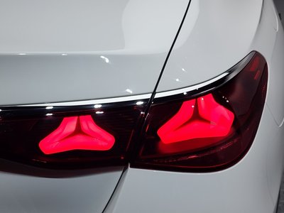 MERCEDES-BENZ E-CLASS - 7