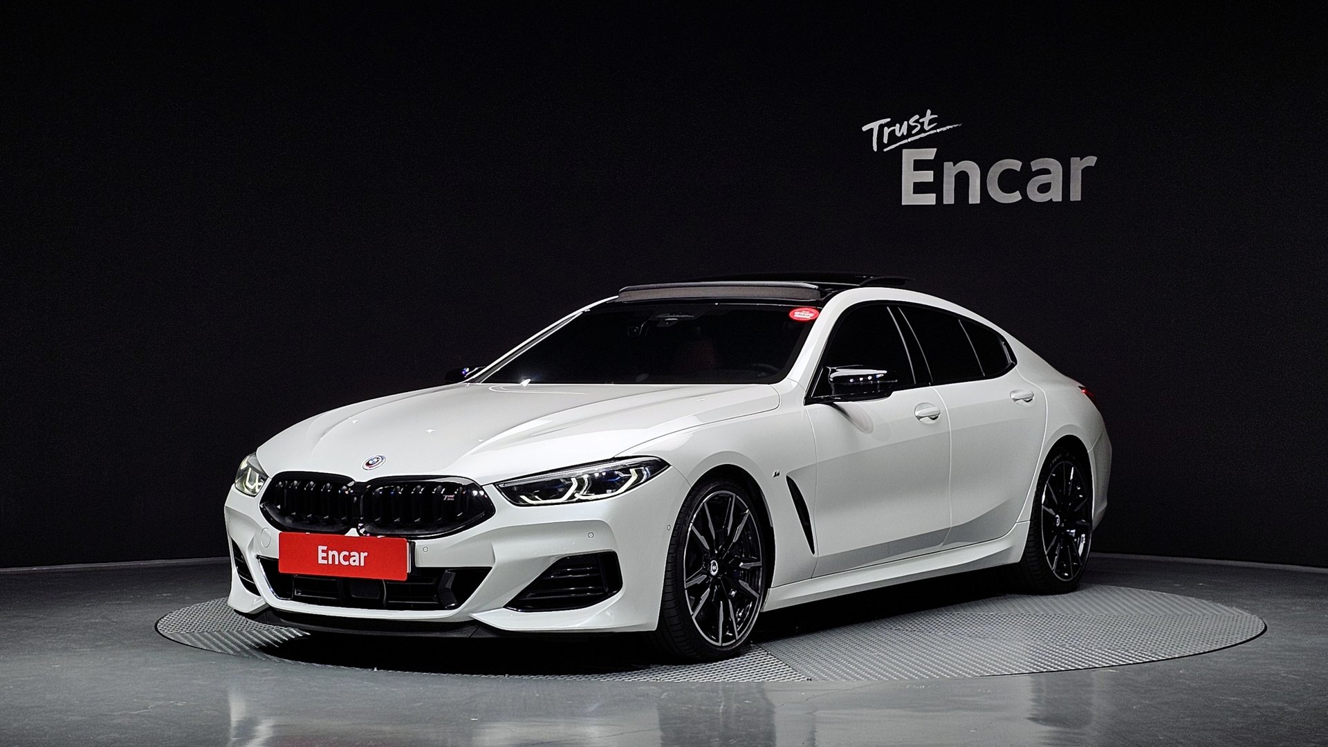 BMW 8 SERIES - View 1