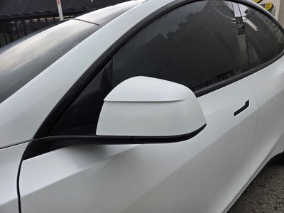 2026 Tesla MODEL Y photo 4