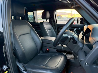 LAND ROVER DEFENDER - 6