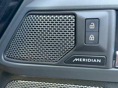 LAND ROVER DEFENDER - 10