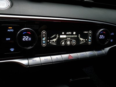 2021 Genesis GV70 — миниатюра 24