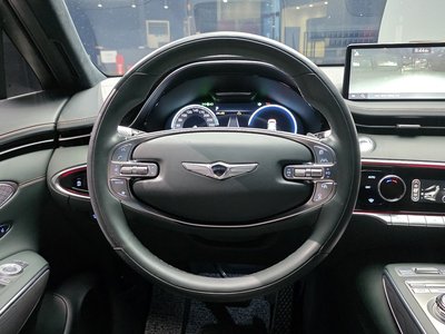 2021 Genesis GV70 — миниатюра 20
