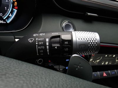 2021 Genesis GV70 — миниатюра 29
