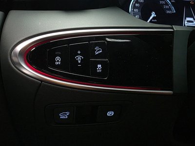 2021 Genesis GV70 — миниатюра 28