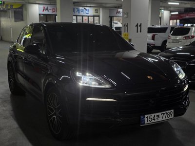 PORSCHE CAYENNE - 1