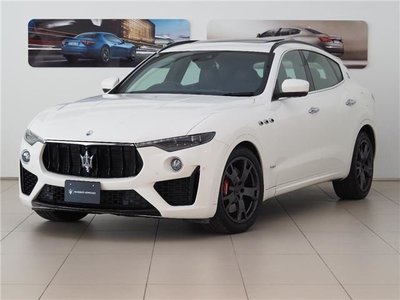 2019 Maserati LEVANTE photo 4