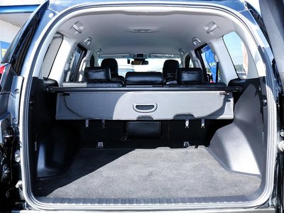 TOYOTA LAND CRUISER PRADO - 10