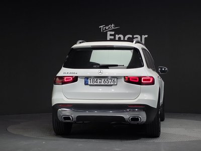 MERCEDES-BENZ GLB - 4