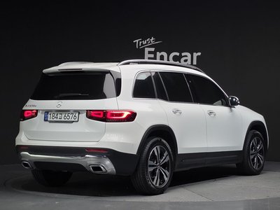 MERCEDES-BENZ GLB - 3