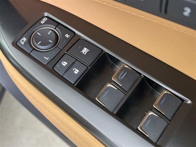 2023 Lexus NX — миниатюра 36